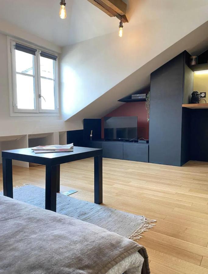 Mazarine - - St Germain Apartment Paris